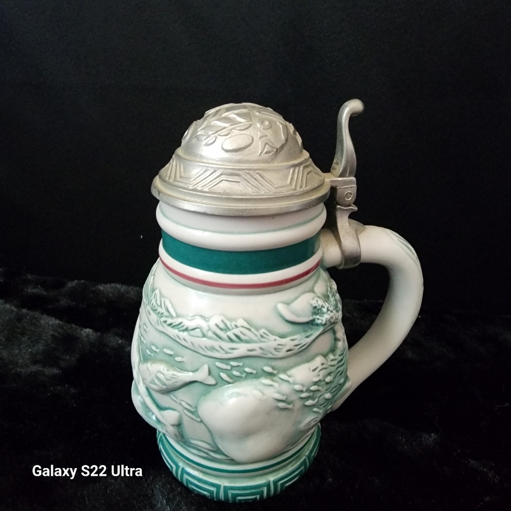Vintage 1992 Endangered Species Sperm Whale Stein
